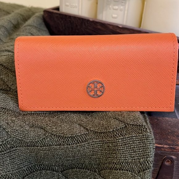 🔥 Tory Burch Aviator Gold Wire Frame Sunglasses with Orange Case Included - Picture 14 of 15